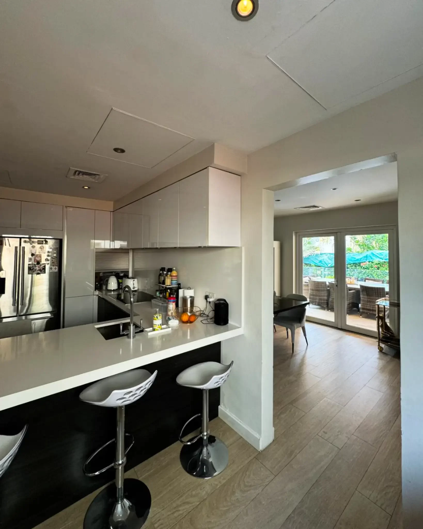 kitchen-breakfast-counter-stools-area kitchen-breakfast-counter-stools-area