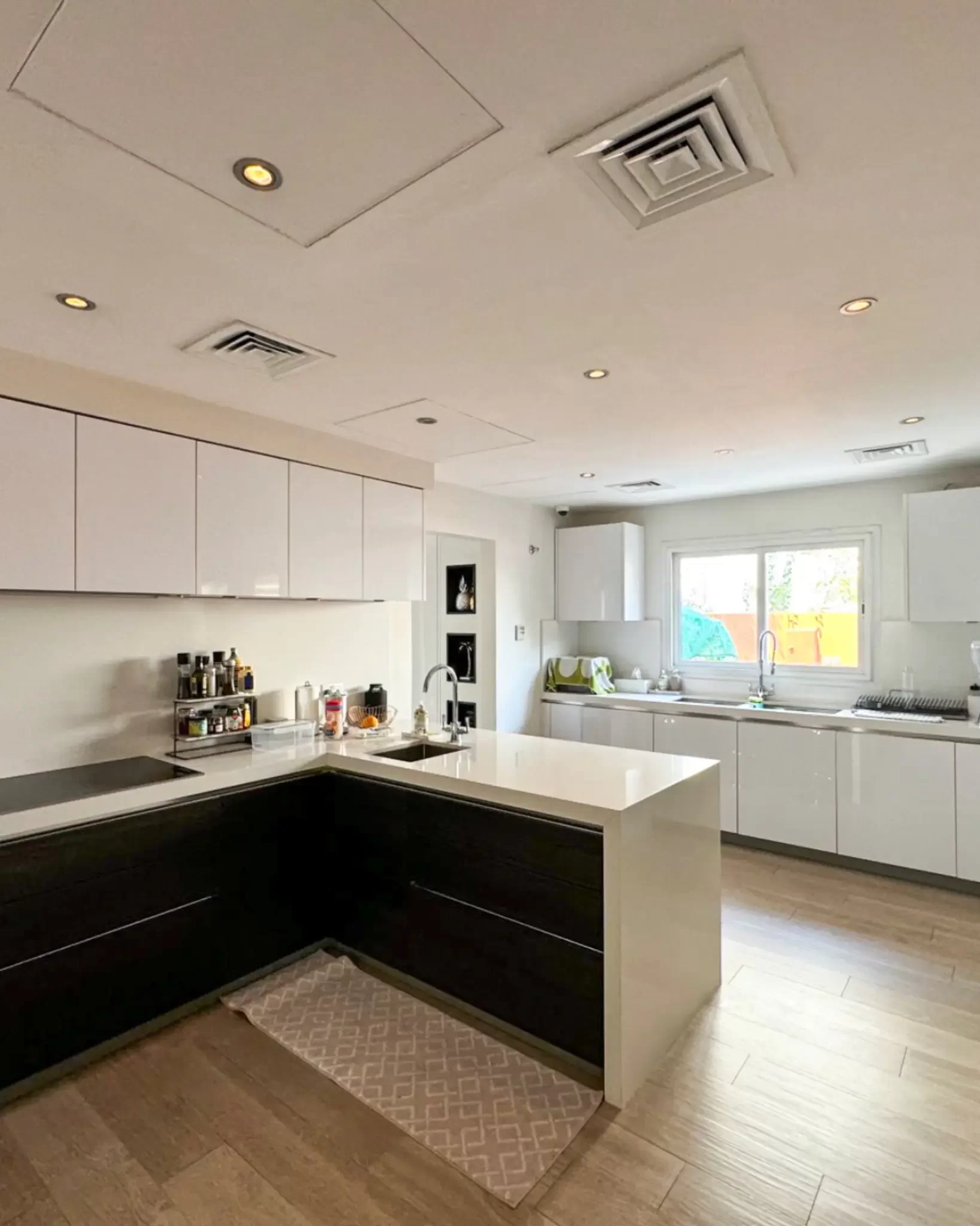 modern-white-kitchen-island-design modern-white-kitchen-island-design